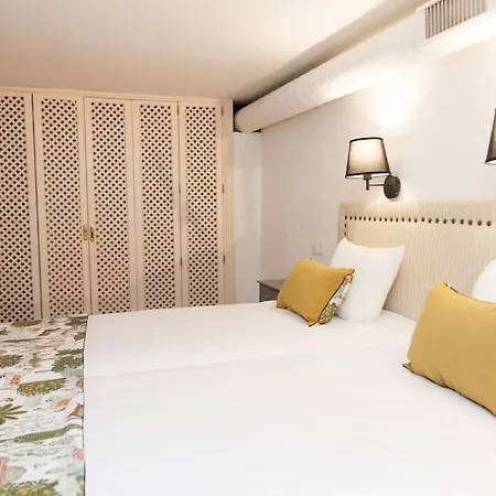 Idyllic & Loveliest With Patio.private Parking Seville