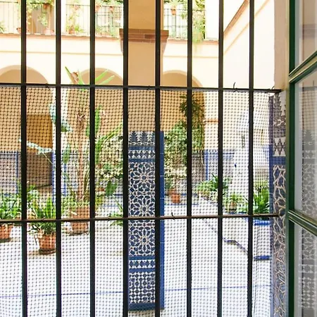Idyllic & Loveliest With Patio.private Parking *